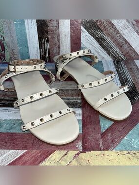 Bared Footwear NWOB Strappy Ankle Sandals Swamphen Cream/Gold Studs Lthr SZ 7